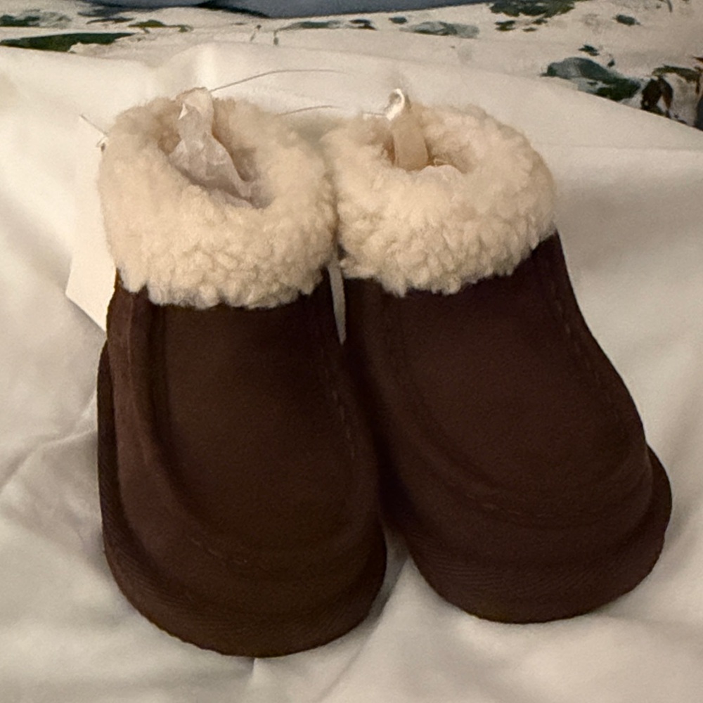 Baby GAP Brown Booties with Cream Lining